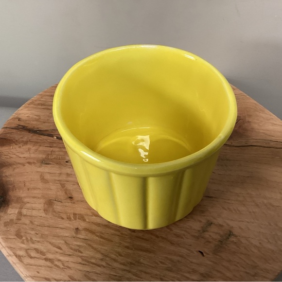 🟡 Vintage - McCoy Floraline Brilliant Yellow Planter / Pot - Circa 1960s - Rare - Picture 3 of 16
